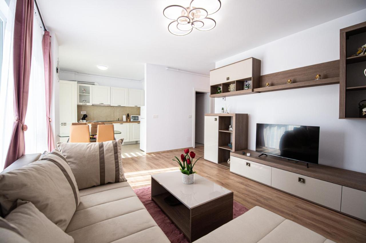 Claseb Apartment Timişoara Buitenkant foto