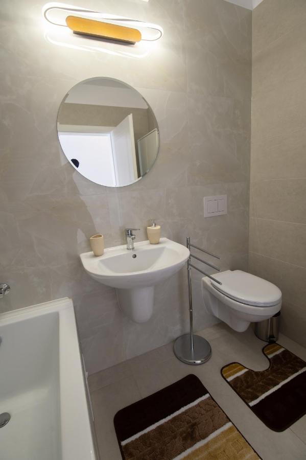 Claseb Apartment Timişoara Buitenkant foto